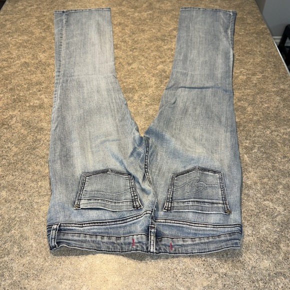 Boot-Cut Light Blue Jeans 👖 - Picture 12 of 12